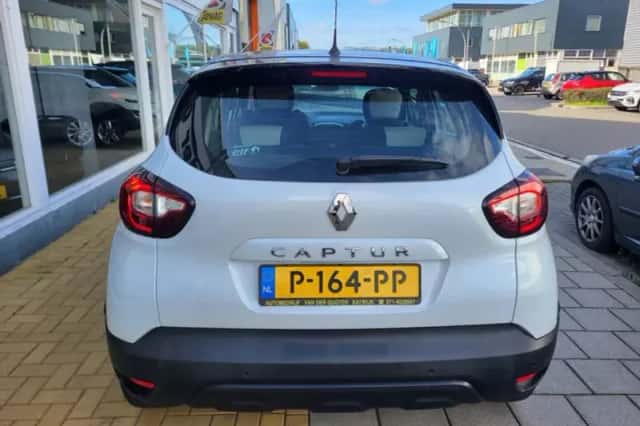 Renault Captur (2018) thumbnail 5