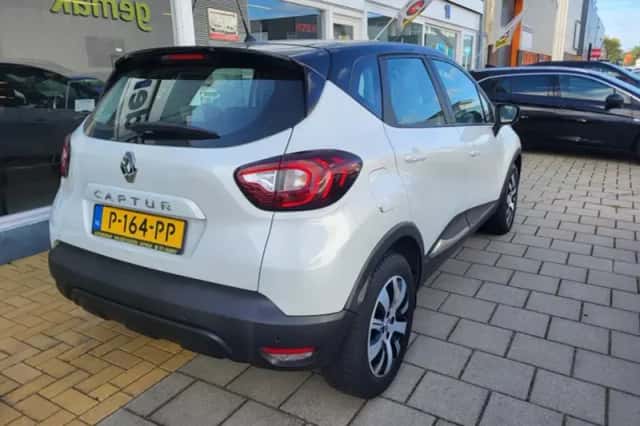 Renault Captur (2018) thumbnail 6