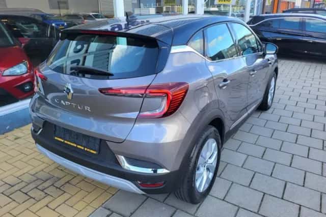 Renault Captur (2022) thumbnail 6