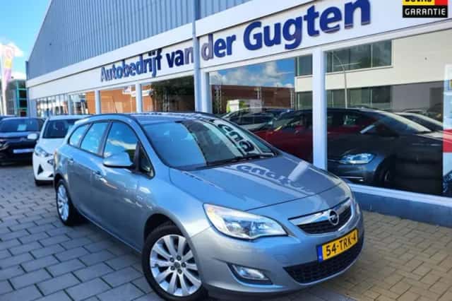 Opel Astra (2011) thumbnail 1