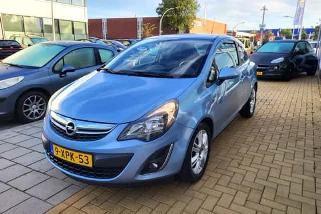 Opel Corsa (2014) thumbnail 3
