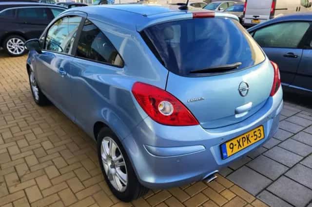 Opel Corsa (2014) thumbnail 4