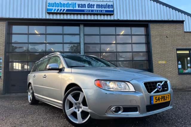 Volvo V70 (2011) thumbnail 1