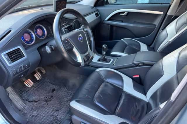 Volvo V70 (2011) thumbnail 6