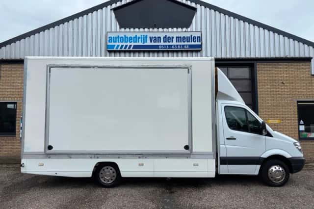 Mercedes-Benz Sprinter (2010) thumbnail 2