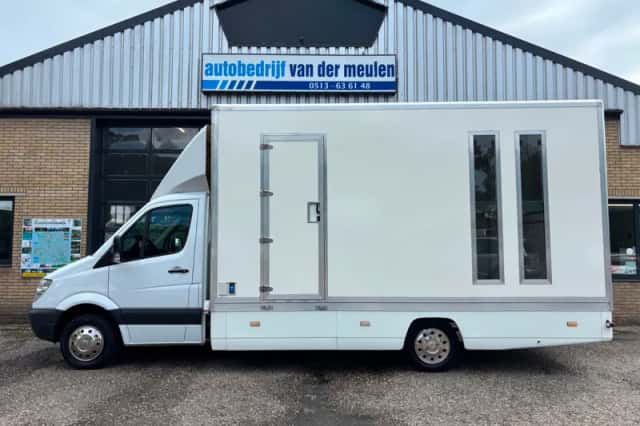 Mercedes-Benz Sprinter (2010) thumbnail 3
