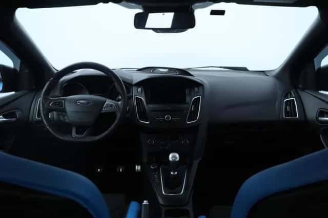 Ford Focus (2019) thumbnail 2