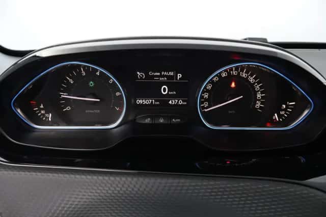 Peugeot 2008 (2016) thumbnail 4
