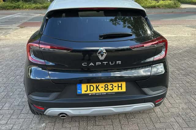 Renault Captur (2021) thumbnail 5
