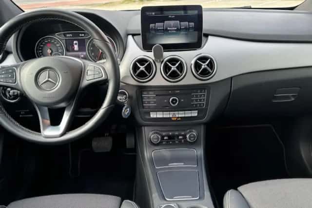 Mercedes-Benz B-Klasse (2016) thumbnail 3