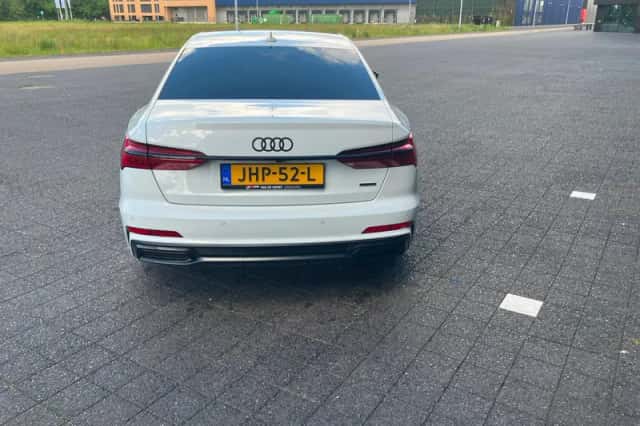 Audi A6 (2022) thumbnail 3