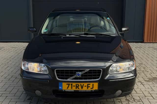Volvo S60 (2005) thumbnail 2