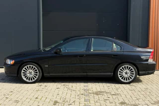 Volvo S60 (2005) thumbnail 4