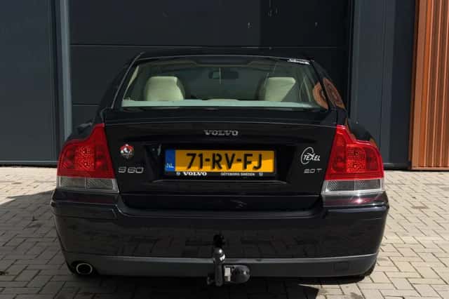 Volvo S60 (2005) thumbnail 6