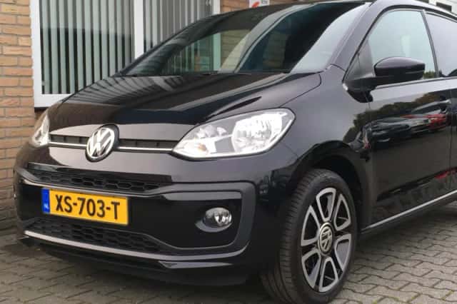 Volkswagen Up! (2019) thumbnail 2