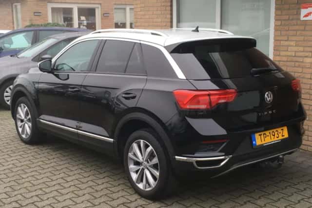 Volkswagen T-Roc (2018) thumbnail 3