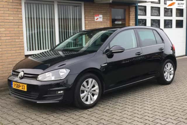 Volkswagen Golf (2013) thumbnail 1