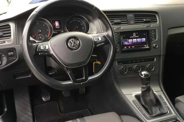 Volkswagen Golf (2013) thumbnail 5