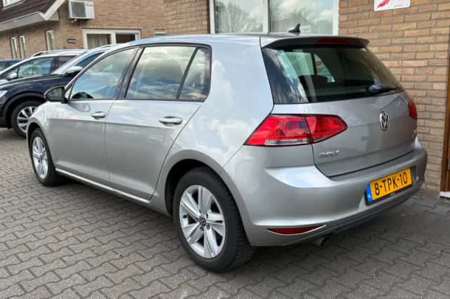 Volkswagen Golf (2014) thumbnail 4