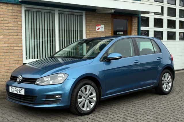 Volkswagen Golf (2016) thumbnail 1
