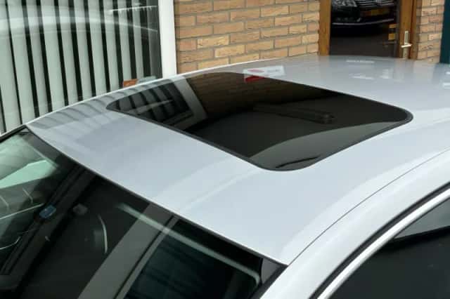 Volkswagen Passat (2010) thumbnail 5