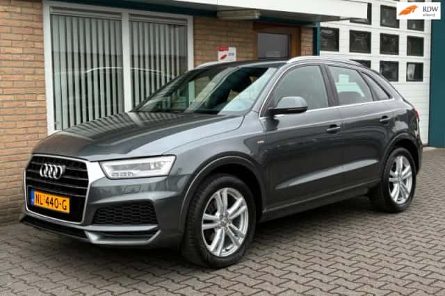 Audi Q3 (2017) thumbnail 1