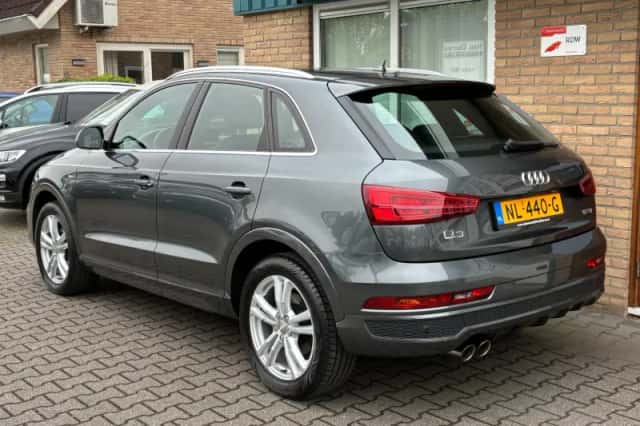 Audi Q3 (2017) thumbnail 4