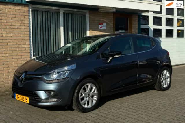 Renault Clio (2018) thumbnail 1
