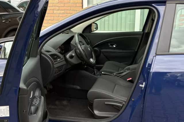 Renault Mégane (2013) thumbnail 4