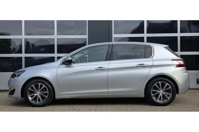 Peugeot 308 (2017) thumbnail 2