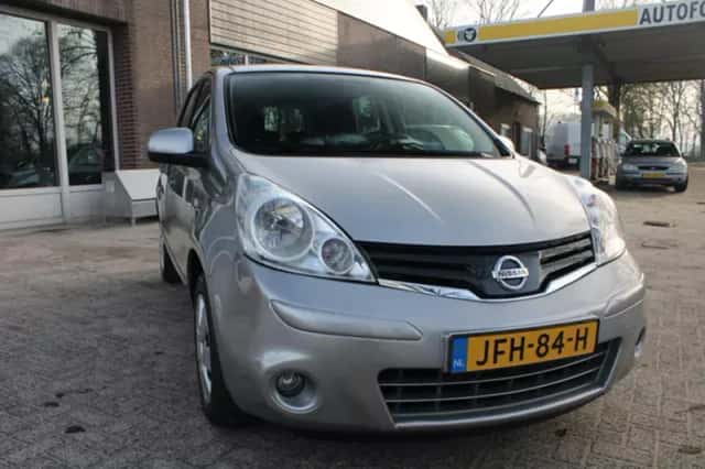 Nissan Note (2011) thumbnail 2