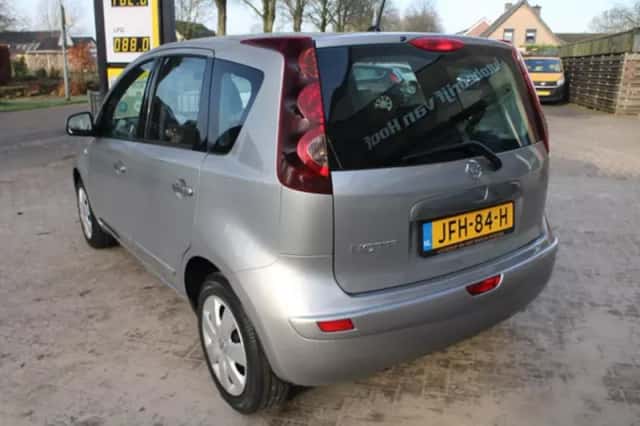 Nissan Note (2011) thumbnail 6