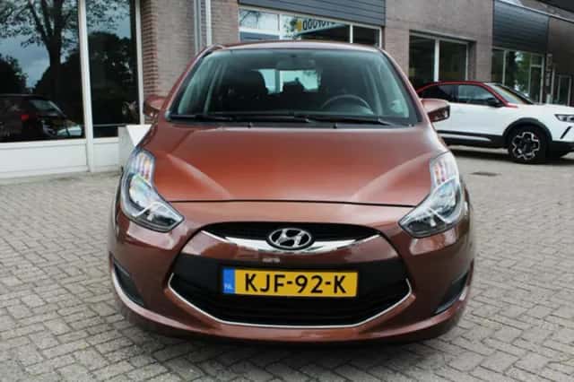 Hyundai ix20 (2015) thumbnail 2