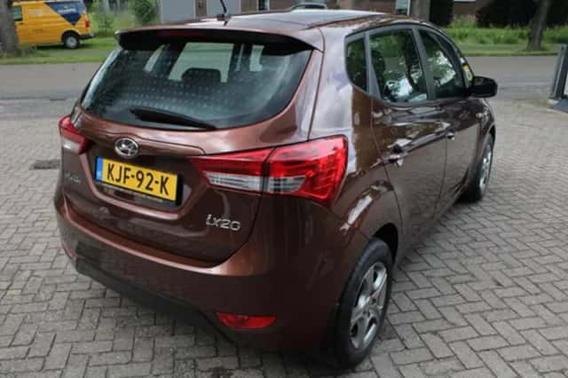 Hyundai ix20 (2015) thumbnail 4
