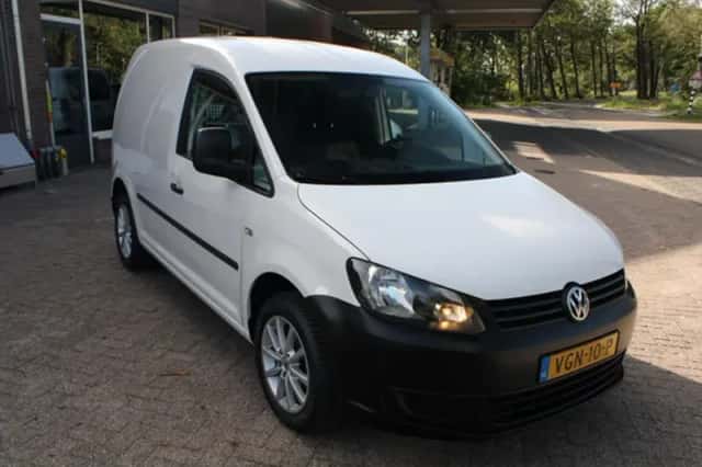 Volkswagen Caddy (2015) thumbnail 3