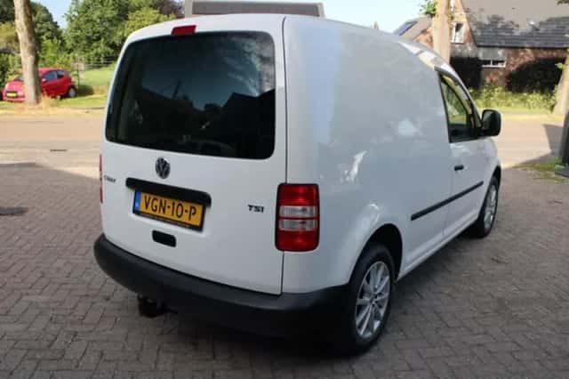 Volkswagen Caddy (2015) thumbnail 4