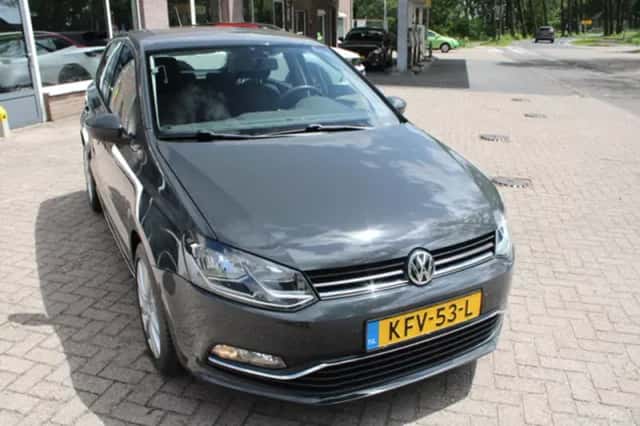 Volkswagen Polo (2016) thumbnail 2