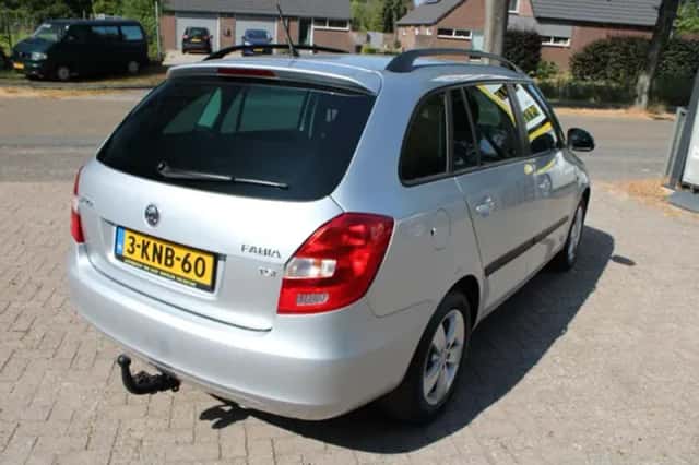 Škoda Fabia (2013) thumbnail 3