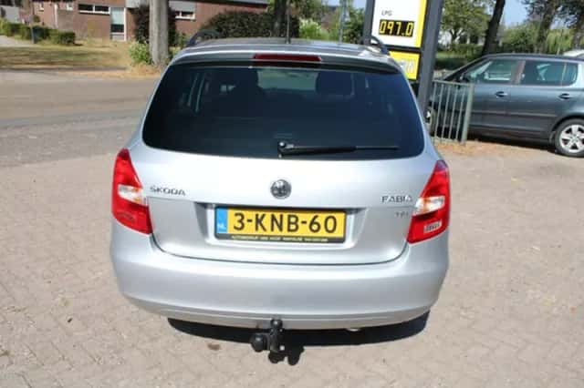 Škoda Fabia (2013) thumbnail 4