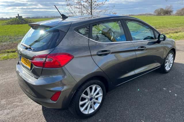 Ford Fiesta (2018) thumbnail 5