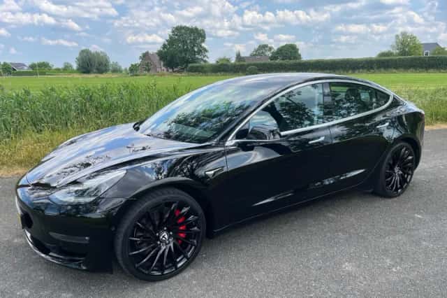Tesla Model 3 (2019) thumbnail 1