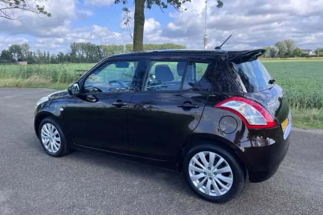 Suzuki Swift (2013) thumbnail 4
