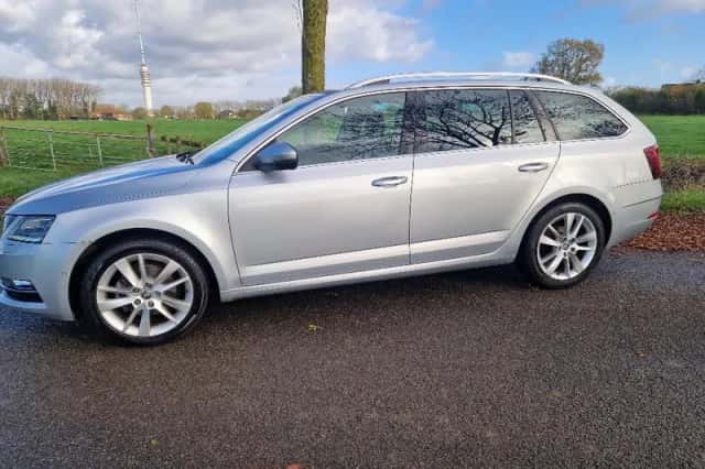 Škoda Octavia (2019) thumbnail 2