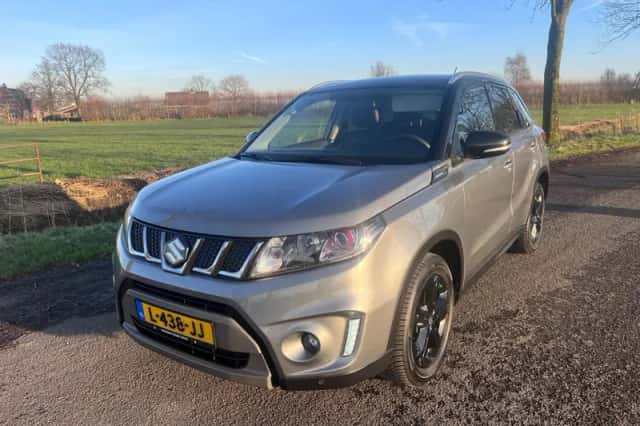 Suzuki Vitara (2017) thumbnail 5