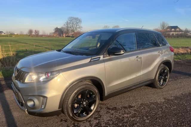 Suzuki Vitara (2017) thumbnail 6