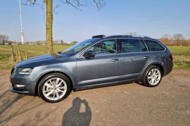 Škoda Octavia (2020) thumbnail 2