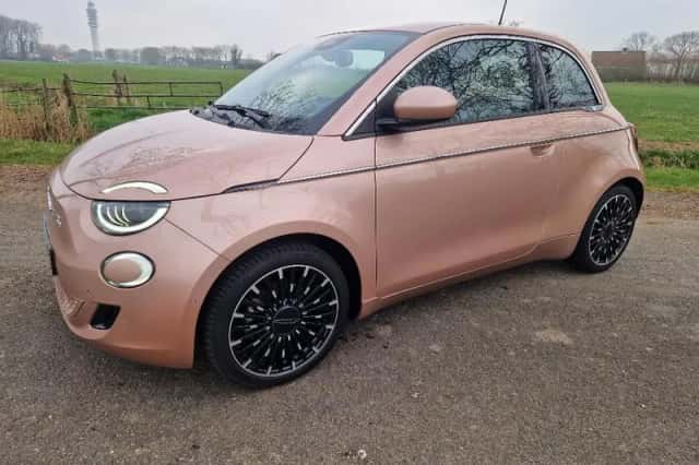 Fiat 500 (2021) thumbnail 1
