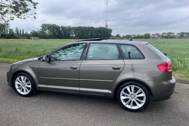 Audi A3 (2012) thumbnail 3