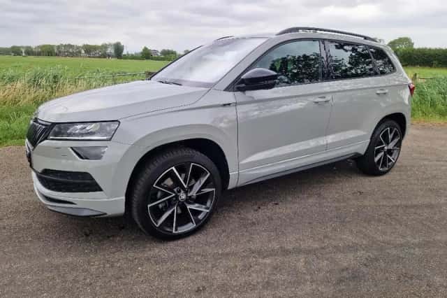 Škoda Karoq (2021) thumbnail 2