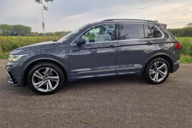 Volkswagen Tiguan (2021) thumbnail 3